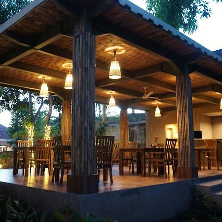 The Inn Sunsethouse Senggigi Exterior foto